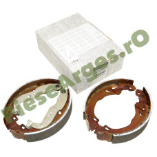 Saboti Frana LOGAN 3, SANDERO 3, Pentru Sistem Manual De Parcare, Originali Renault 440604584R Saboti Frana LOGAN 3, SANDERO 3, Pentru Sistem Manual De Parcare, Originali Renault 440604584R